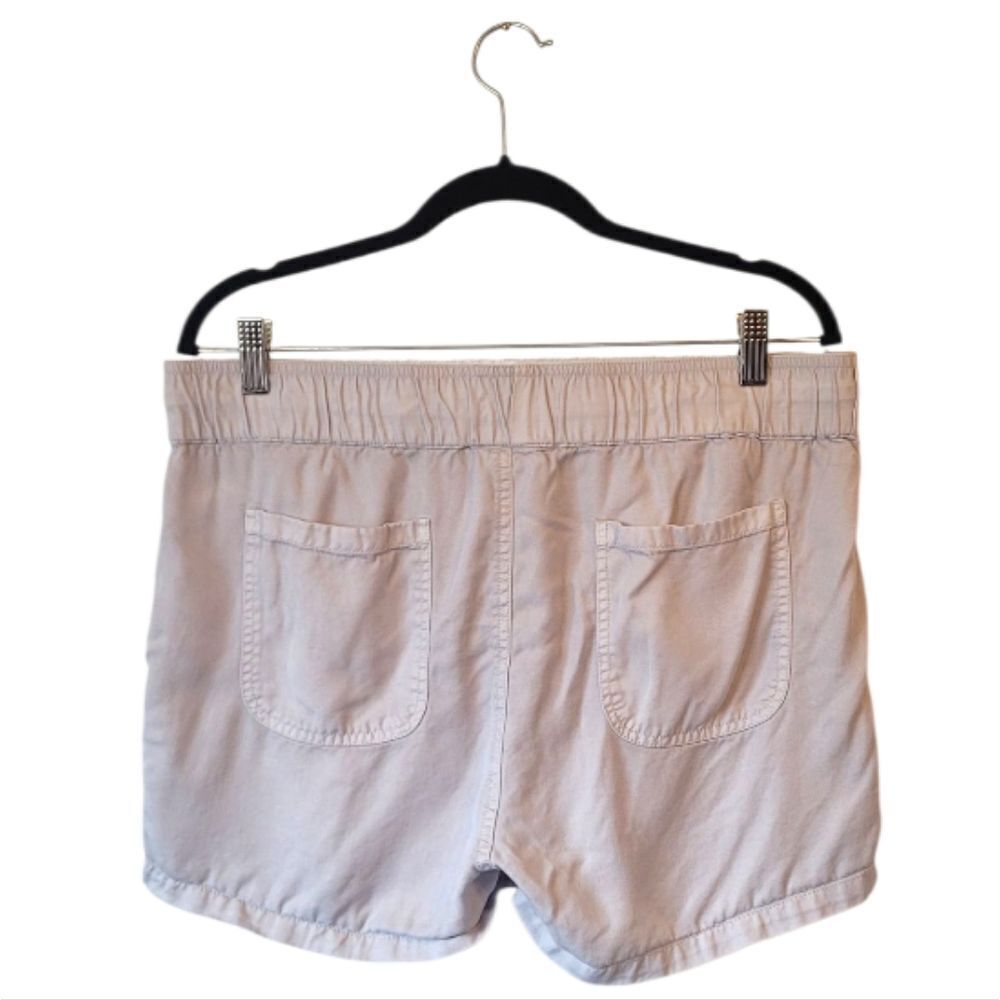 Tentree Women's Light Grey 100% Tencel Shorts Size L - Picture 2 of 6